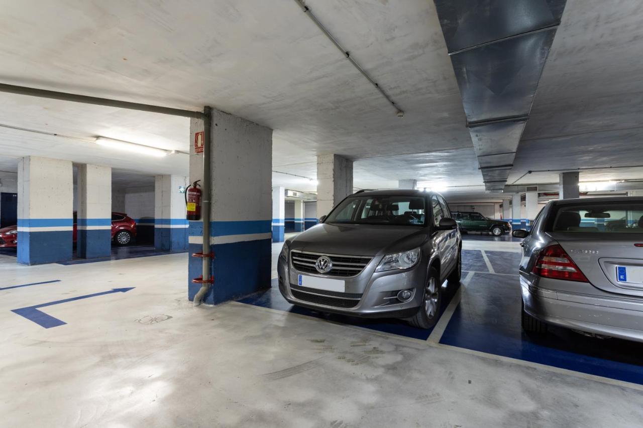 Málaga Centro Maria Zambrano(Parking) Exterior foto