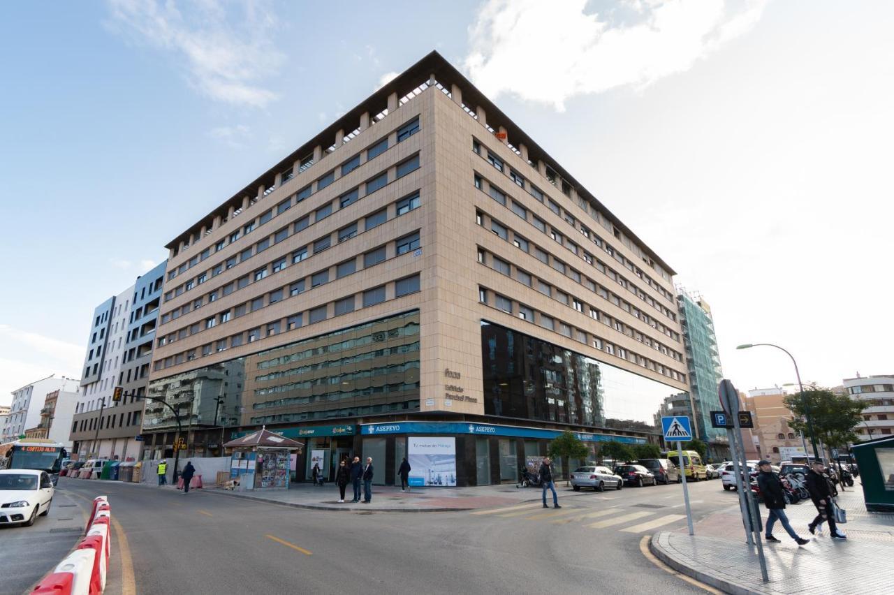 Málaga Centro Maria Zambrano(Parking) Exterior foto